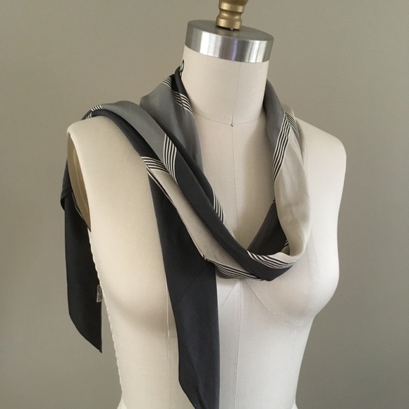 Vintage Scarf Cut On the Bias - Picture 4 of 6